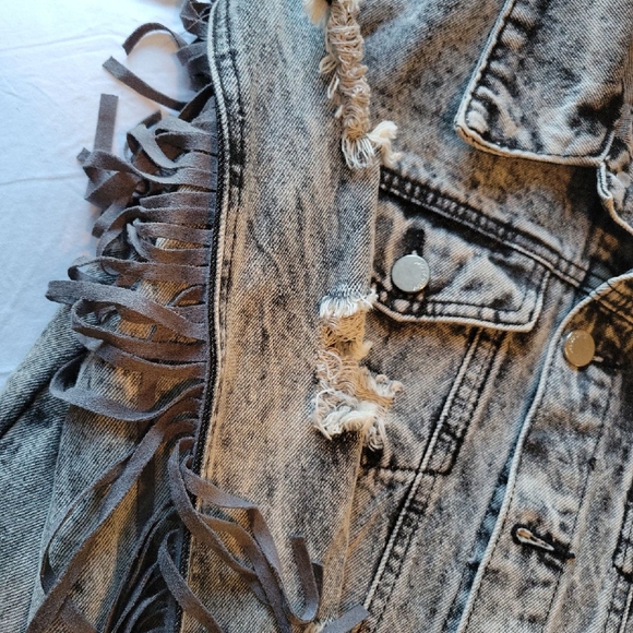 Moto Fringe Jean jacket - Picture 6 of 6